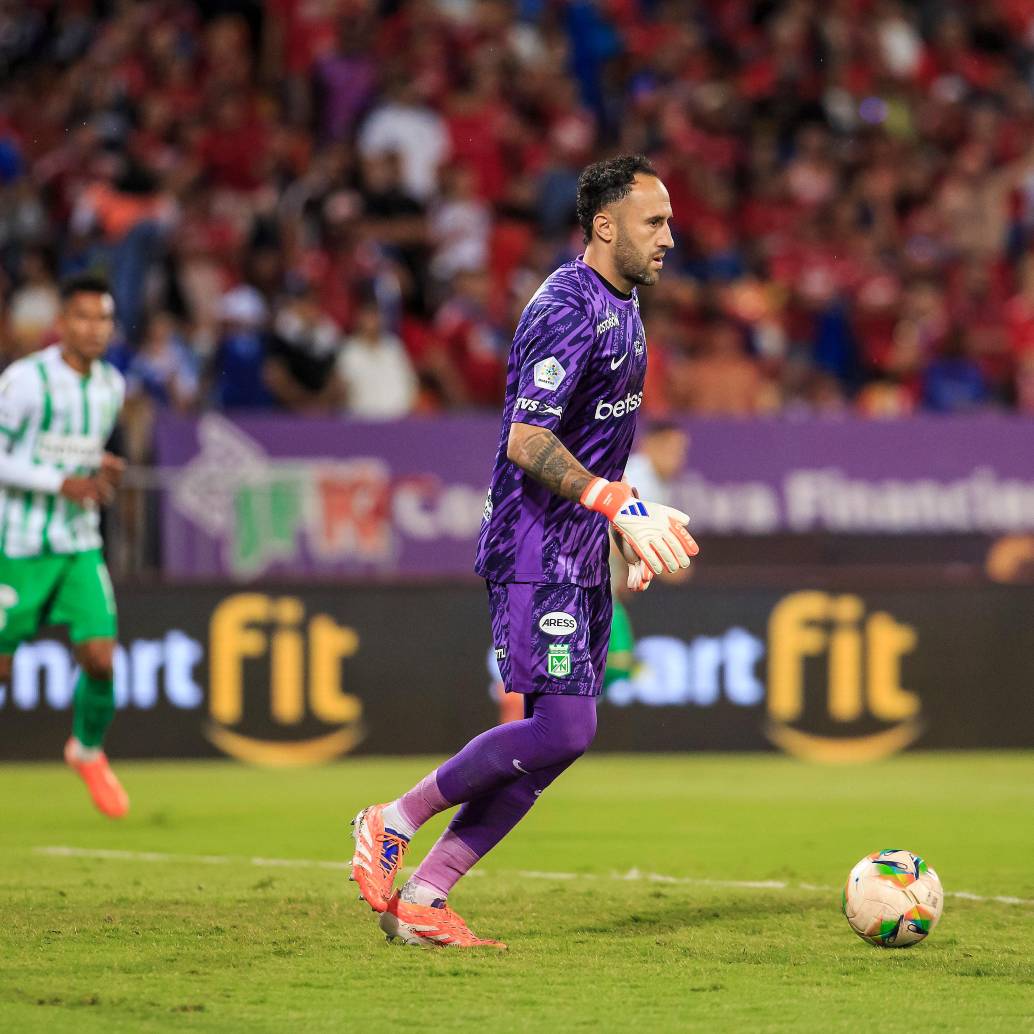 El arquero antioqueño David Ospina no solo es el capitán de Atlético Nacional, sino uno de los líderes de la Selección Colombia que disputará el Mundial de Norteamérica. Foto: Camilo Suárez