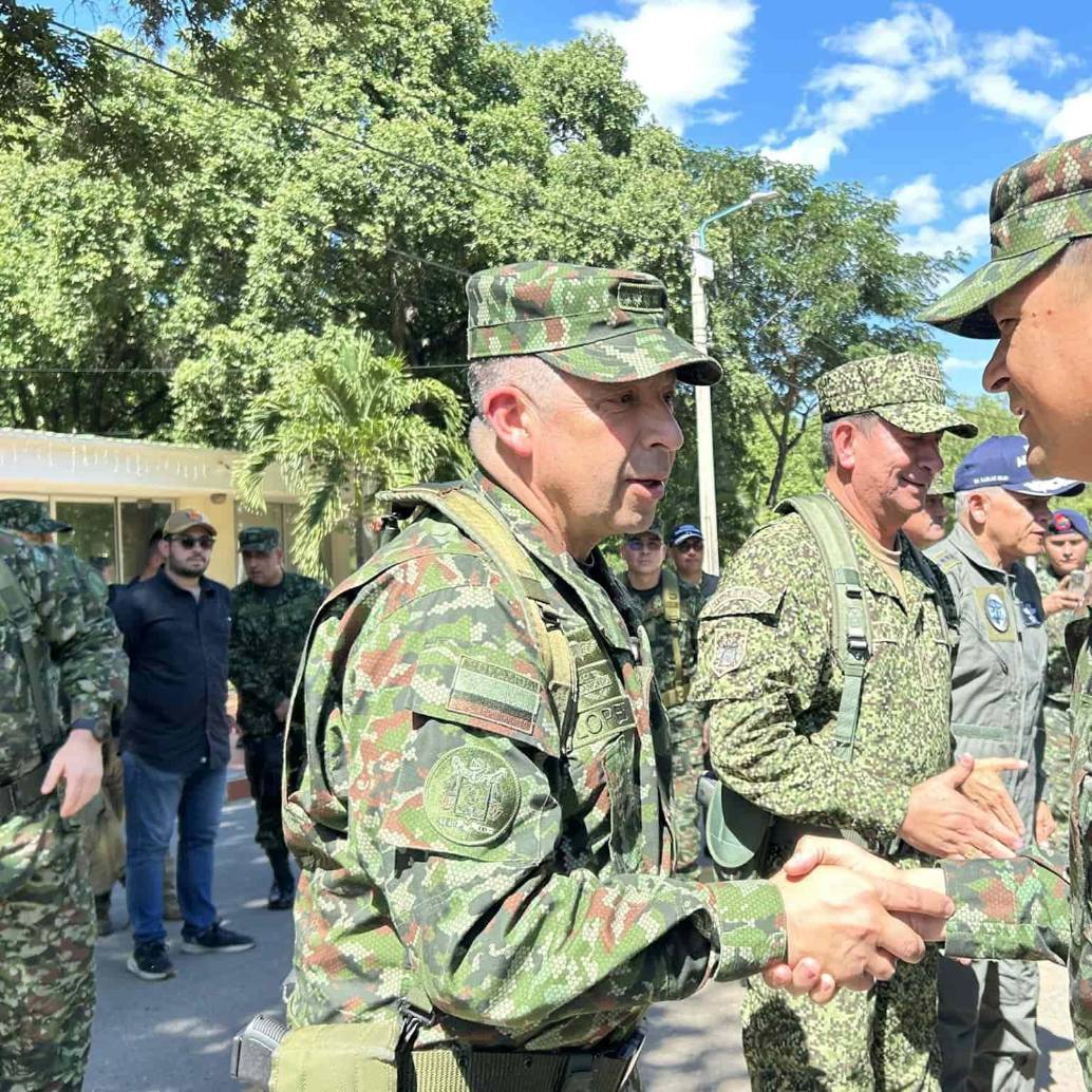 La cúpula militar se desplazó a Norte de Santander para evaluar el dispositivo de seguridad y reforzar las operaciones en el Catatumbo. FOTO: Segunda División del Ejercito Nacional vía X. 