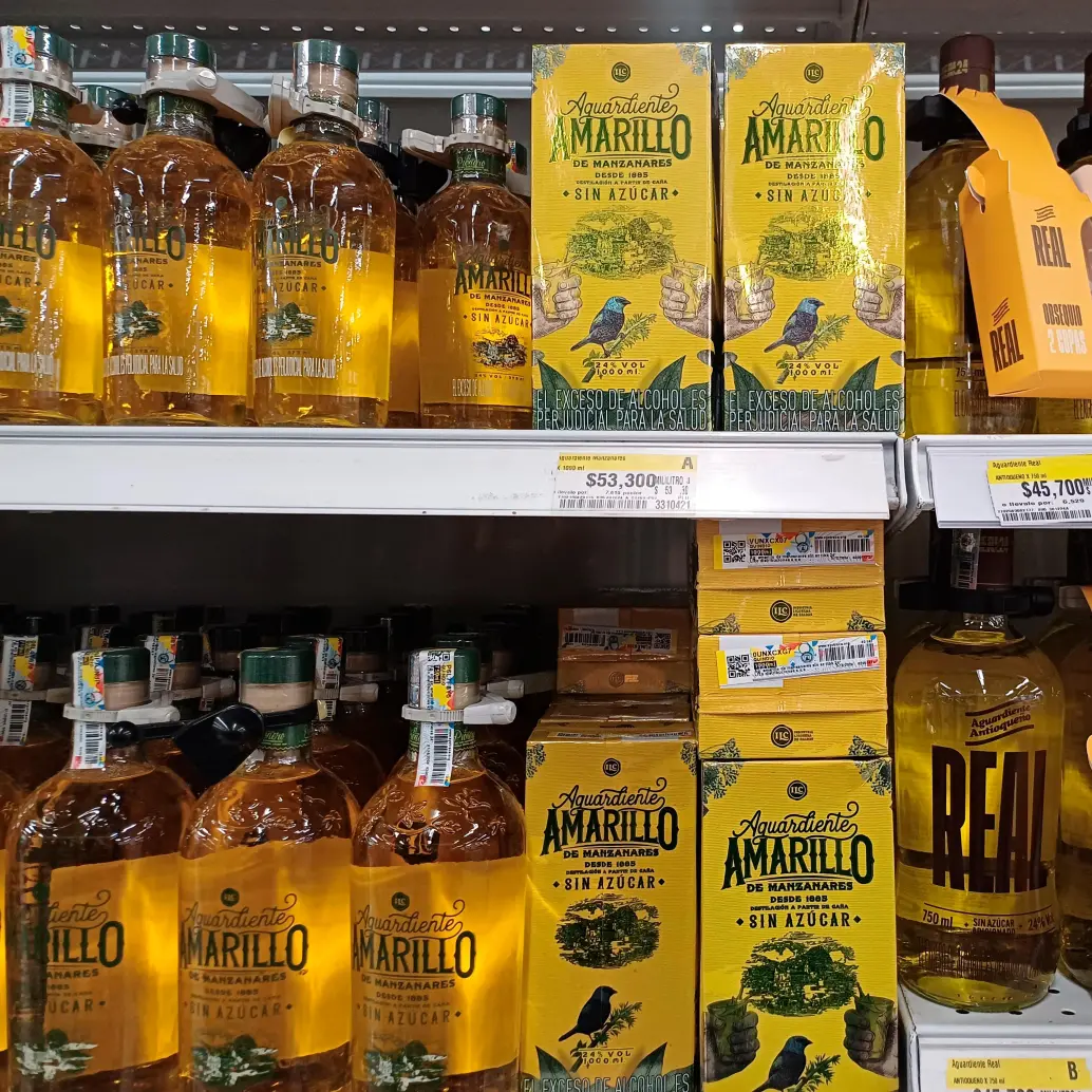 El precio de licores en Colombia, como el aguardiente, caerá hasta 15% luego de que la Corte Constitucional suspendiera la emergencia económica. FOTO EL COLOMBIANO