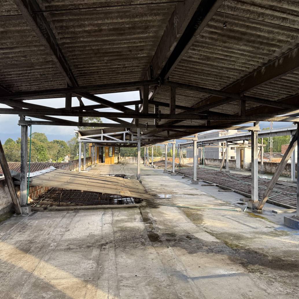 El establecimiento albergaba cerca de 230 internos provenientes de distintos departamentos del país, mientras que solo entre 20 y 25 personas privadas de la libertad eran oriundas de La Ceja. FOTO: Cortesía Alcaldía de La Ceja