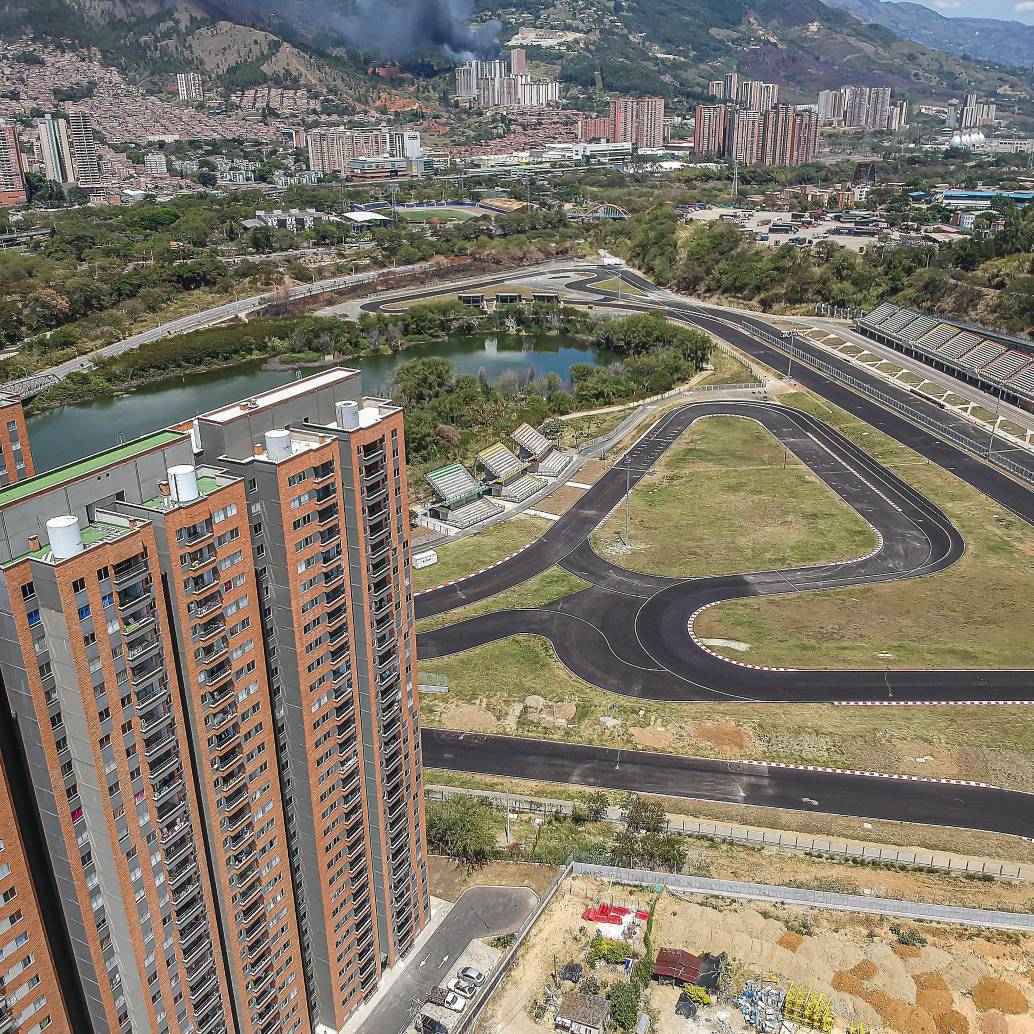 Aspecto de las obras del autódromo de Bello o Central Park en febrero de 2024. FOTO: Archivo El Colombiano