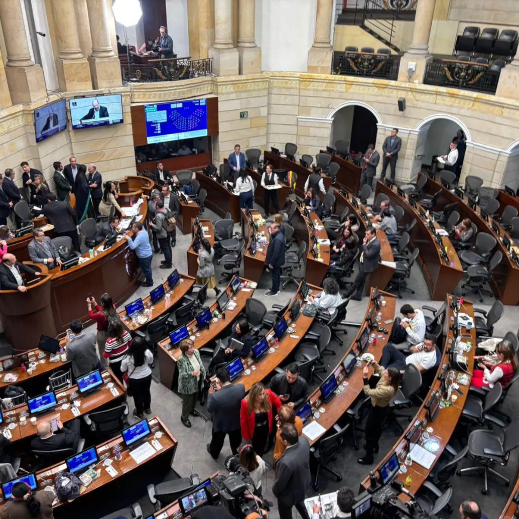 Senado aprobó en plenaria el articulado del Presupuesto 206. Ayer lo había hecho la Cámara. FOTO: Senado.