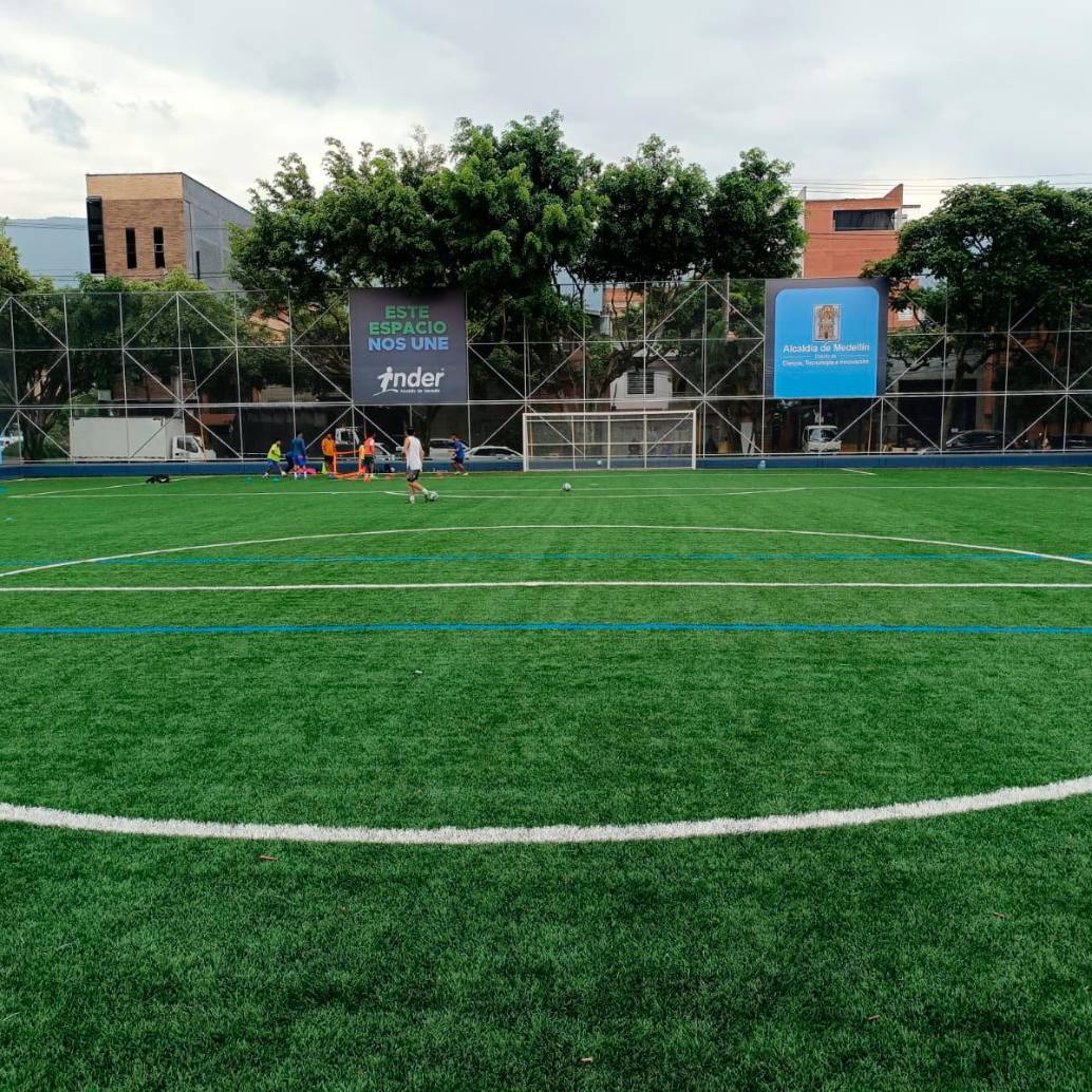 Las canchas, por definición son para el disfrute gratuito de todos los ciudadanos. FOTO: EL COLOMBIANO