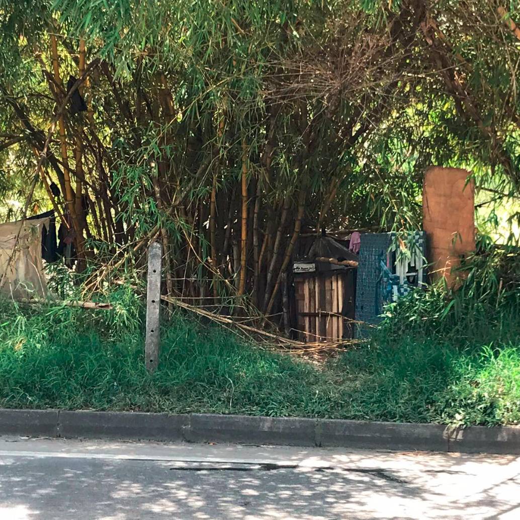 En este sector cercano de la Unidad Deportiva Tulio Ospina, de Bello, ocurrió el asesinato de una mujer a golpes. Las autoridades investigan bajo qué circunstancias ocurrió el crimen. FOTO: LAURA ROSA JIMÉNEZ VALENCIA