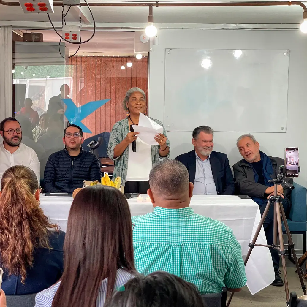 Nueve organizaciones respaldaron la iniciativa para que los predios sean usados para la reparación. FOTO CORTESÍA 