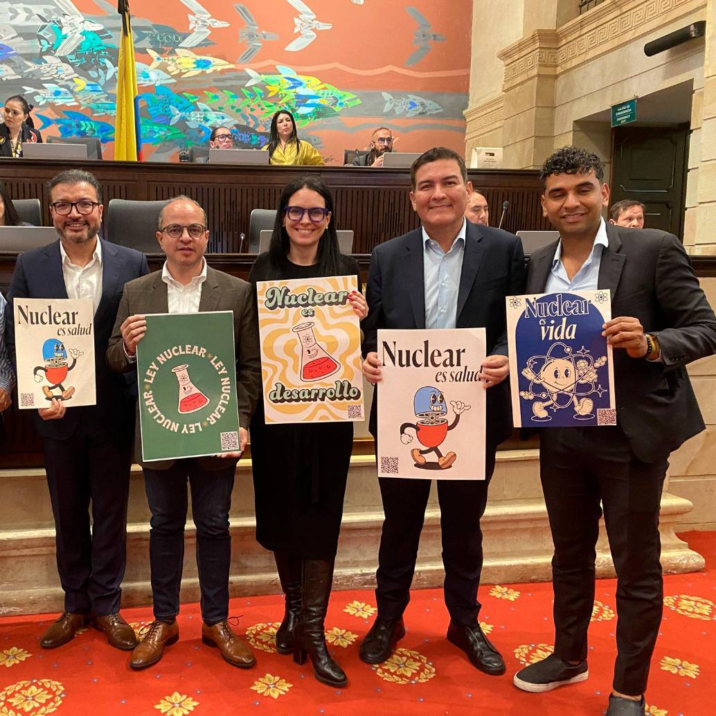 Promotores de la Ley Nuclear celebran la aprobación lograda en la Cámara de Representantes. FOTO tomada de X