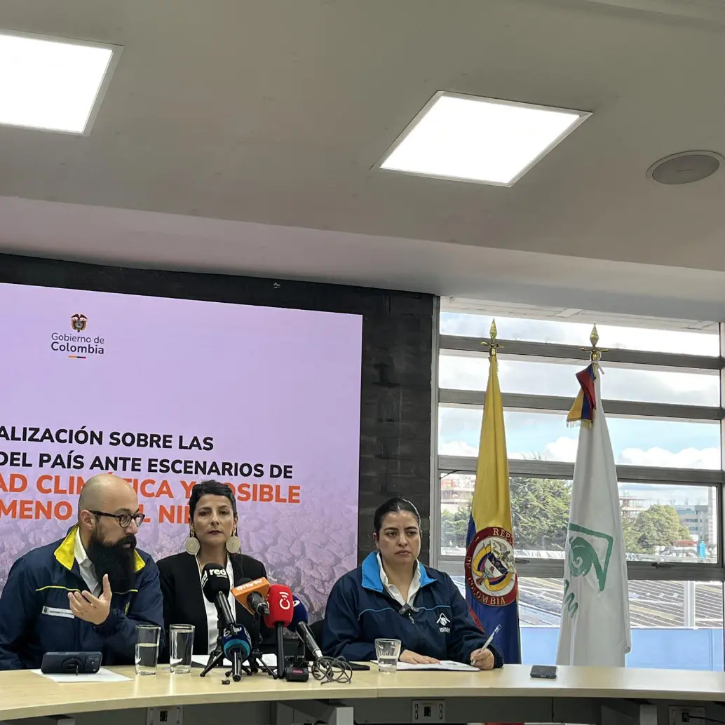 Las declaraciones se entregaron en medio de una rueda de prensa que se llevó a cabo en las últimas horas. Foto: Redes sociales Ideam Colombia