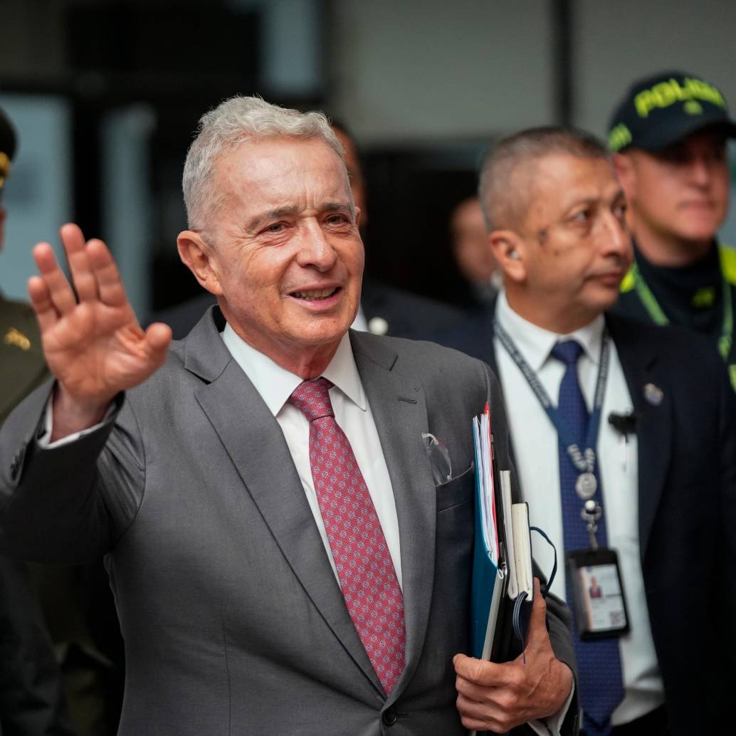 El expresidente Uribe fue condenado en primera instancia a 12 años de prisión domiciliaria. La defensa alega irregularidades por parte del juzgado. <b><span class="mln_uppercase_mln"> </span></b>FOTO<b><span class="mln_uppercase_mln"> Xinhua</span></b>