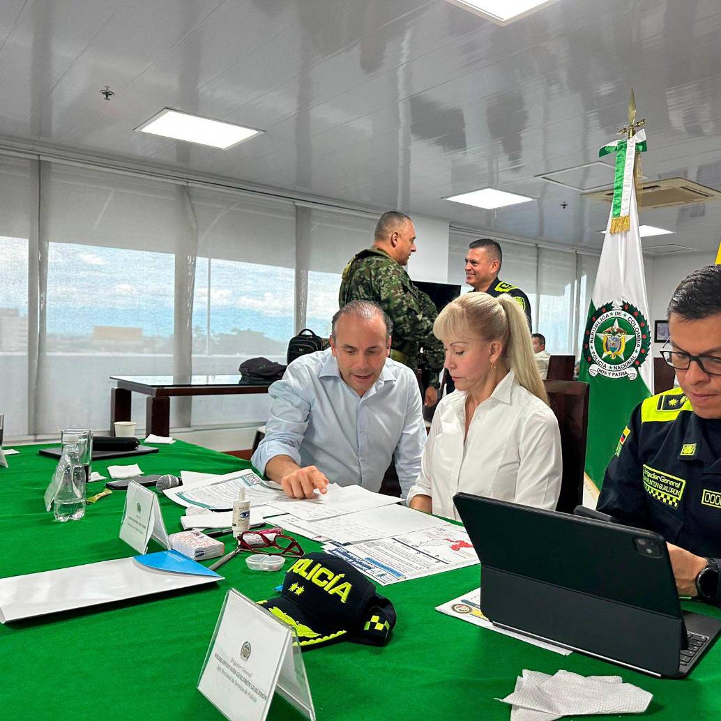 Alejandro Eder junto a Dilian Francisca Toro. FOTO COLPRENSA