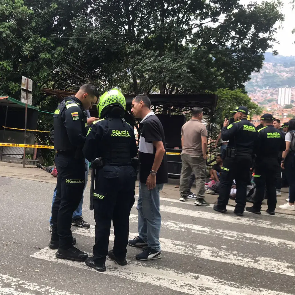Un hombre fue asesinado en el barrio Tricentenario, noroccidente de Medellín, luego de que sus homicidas lo vinieran persiguiendo. FOTO: <b>LAURA ROSA JIMÉNEZ VALENCIA</b>