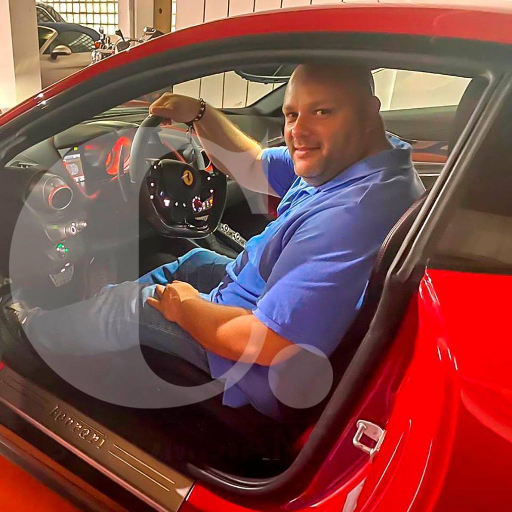 El Rolex y el ostentoso vehículo los mostró Miguel Quintero a sus allegados como una muestra de que estaba “en grandes ligas”. Ahora podrían convertirse en una carta en su contra. <span class="mln_uppercase_mln">FOTOS</span> <b><span class="mln_uppercase_mln">Cortesía</span></b>