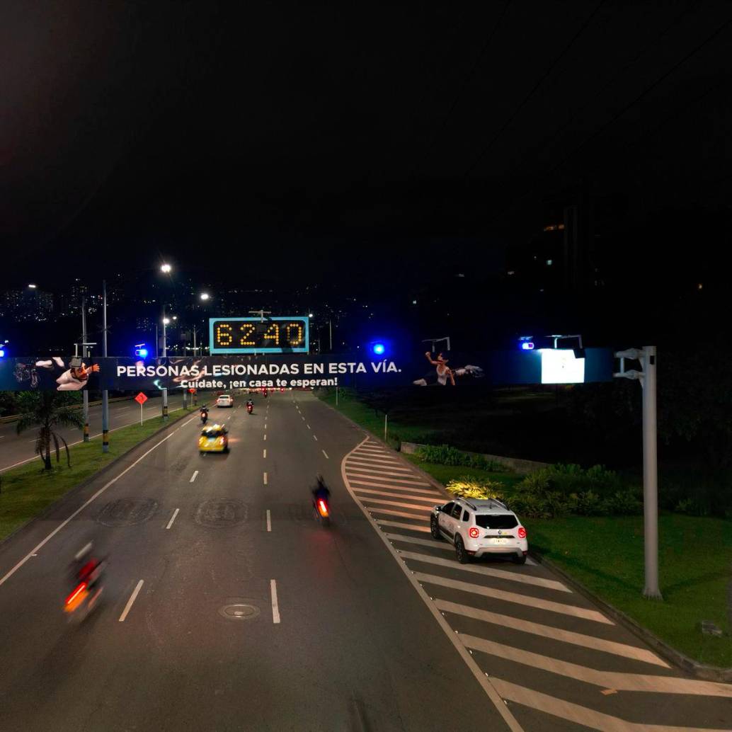 Este es el pasavía instalado en la autopista Sur, en el que se muestra la cantidad de personas que resultaron lesionadas en ese corredor. FOTO: CORTESÍA