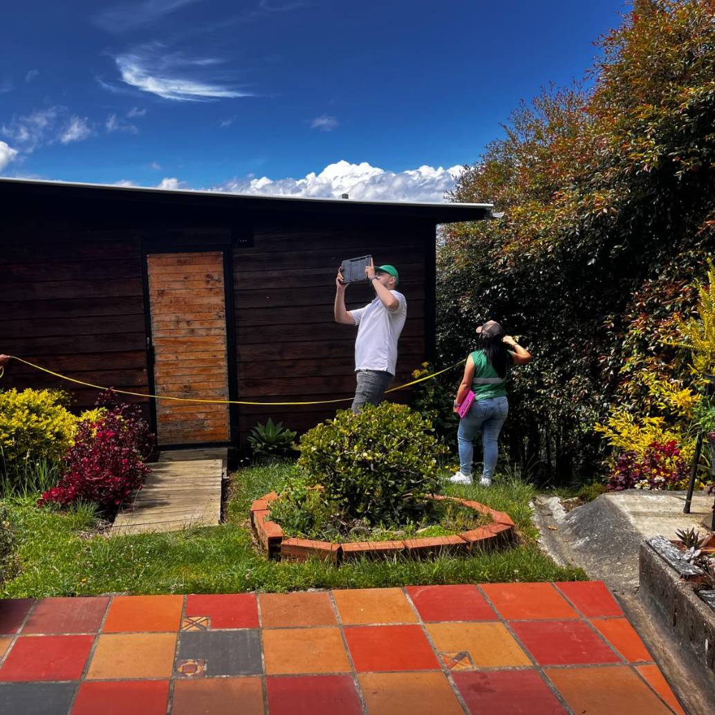 Uno de los glampings sellados por la Alcaldía de Medellín en San Cristobal. FOTO: CORTESÍA