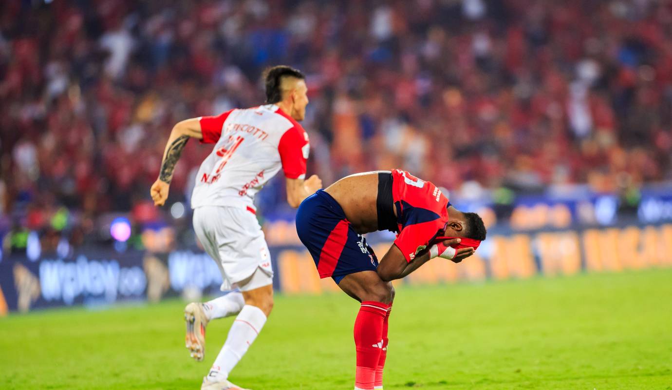 La frustración es palpable entre los jugadores, el cuerpo técnico y, especialmente, en una hinchada que ha esperado con paciencia y lealtad durante casi una década por un nuevo título de Liga. Foto: Camilo Suárez Echeverry