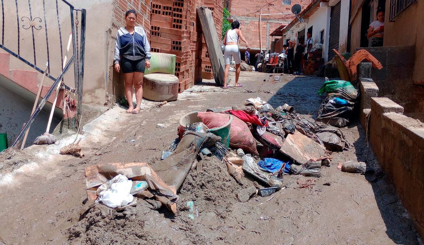 La García hizo estragos en varias casas y causó el colapso parcial de la vivienda en la que se encontraba el menor, quien fue arrastrado por la corriente mientras decenas de personas intentaban de manera desesperada ubicarlo en algún punto del cauce. Foto: Manuel Saldarriaga Quintero