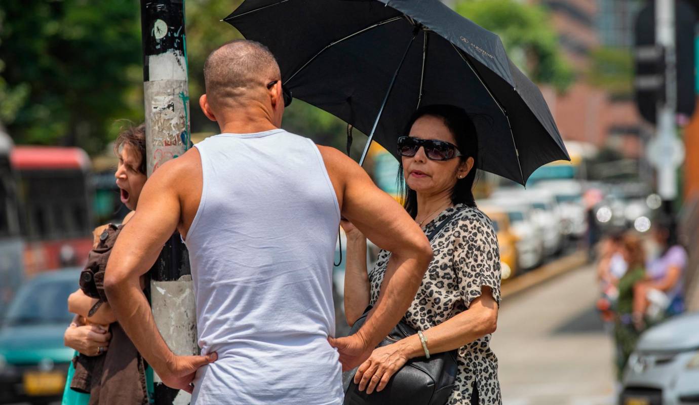El calor que se siente en Medellín por estos días la pone al nivel de ciudades y municipios que, históricamente, son considerados los más “calientes en el país” como Puerto Berrío y Mompox. Foto: Esneyder Gutiérrez Cardona 