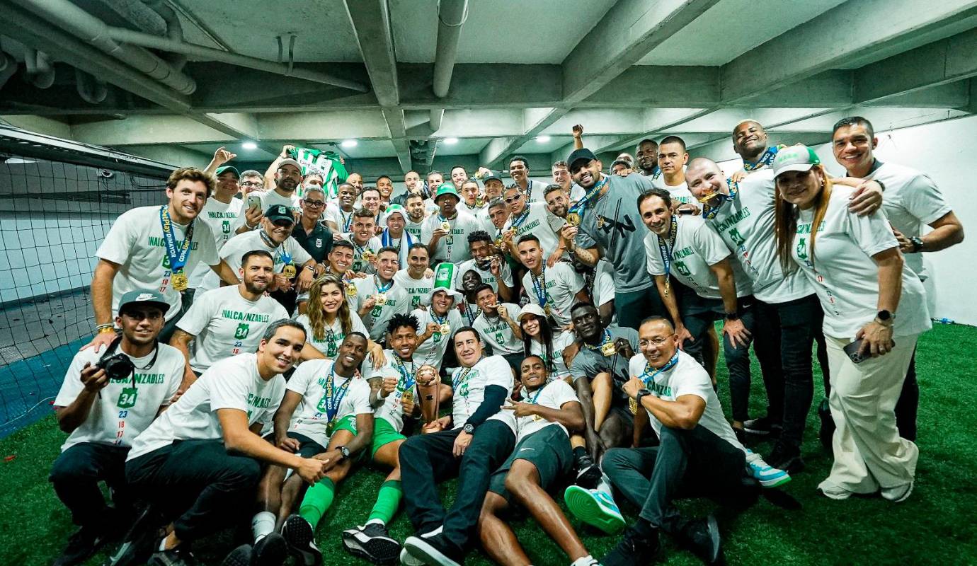  David Ospina lideró a Atlético Nacional hacia la gloria en la Copa Colombia 2024. Un empate 0-0 en Cali, lleno de polémicas y salvadas clave, confirmó la superioridad del equipo paisa tras el 3-1 de la ida. FOTO: ATLÉTICO NACIONAL