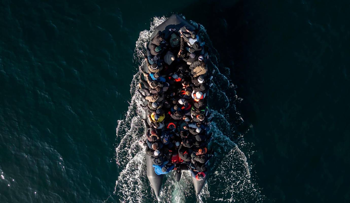 La desesperación y la falta de alternativas seguras y legales para la migración llevan a algunas personas a arriesgar sus vidas en estos viajes peligrosos. Foto: GETTY