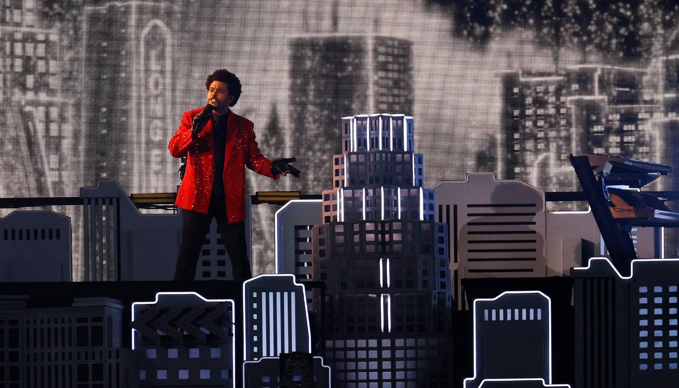Starboy, The Hills, I can’t feel my face, I feeling coming y Blinding Lights fueron algunos de los éxitos que interpretó el artista. FOTO EFE