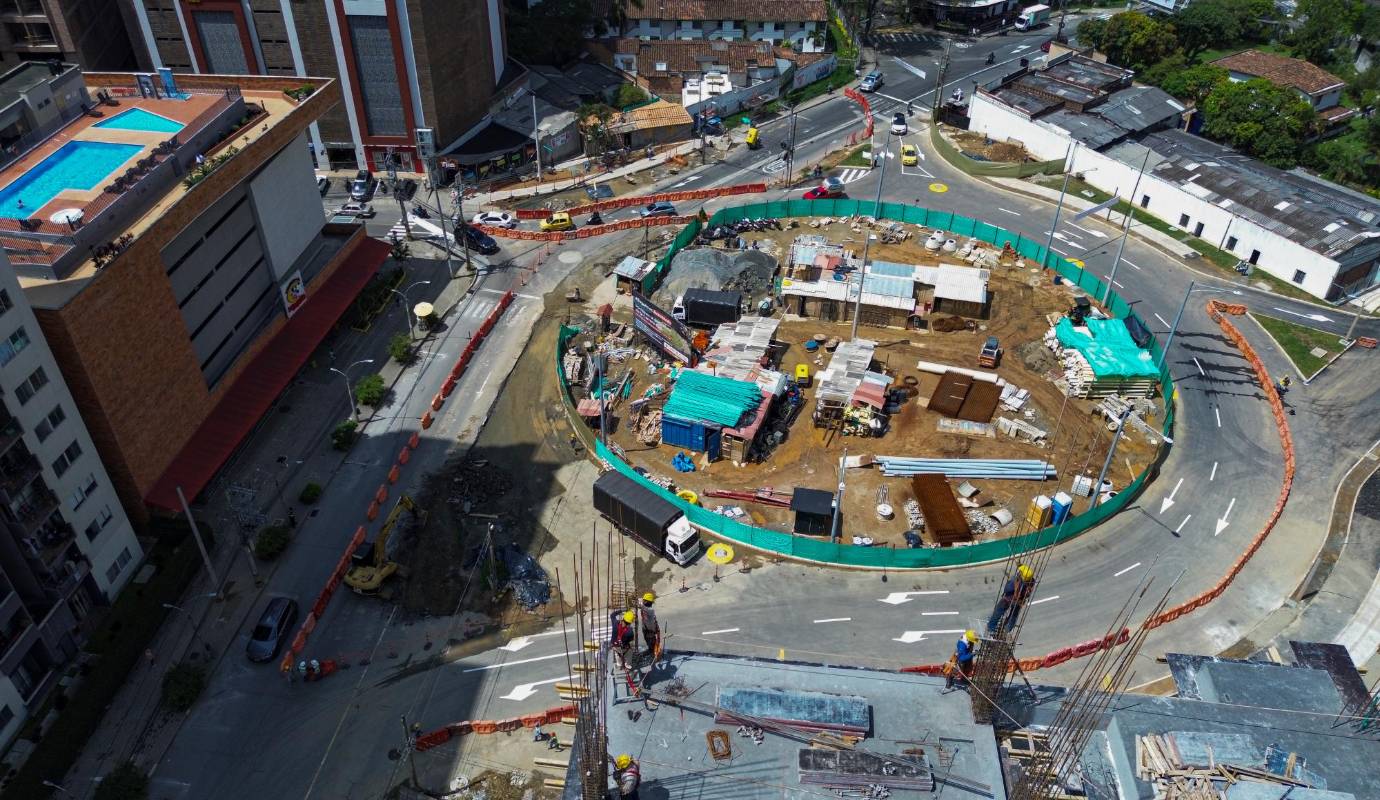 En total, el proyecto de ampliación contempla la construcción de 3.9 kilómetros y el mejoramiento de 45.000 metros cuadrados de espacio público, así como la siembra de 3.000 árboles. Foto: Manuel Saldarriaga Quintero