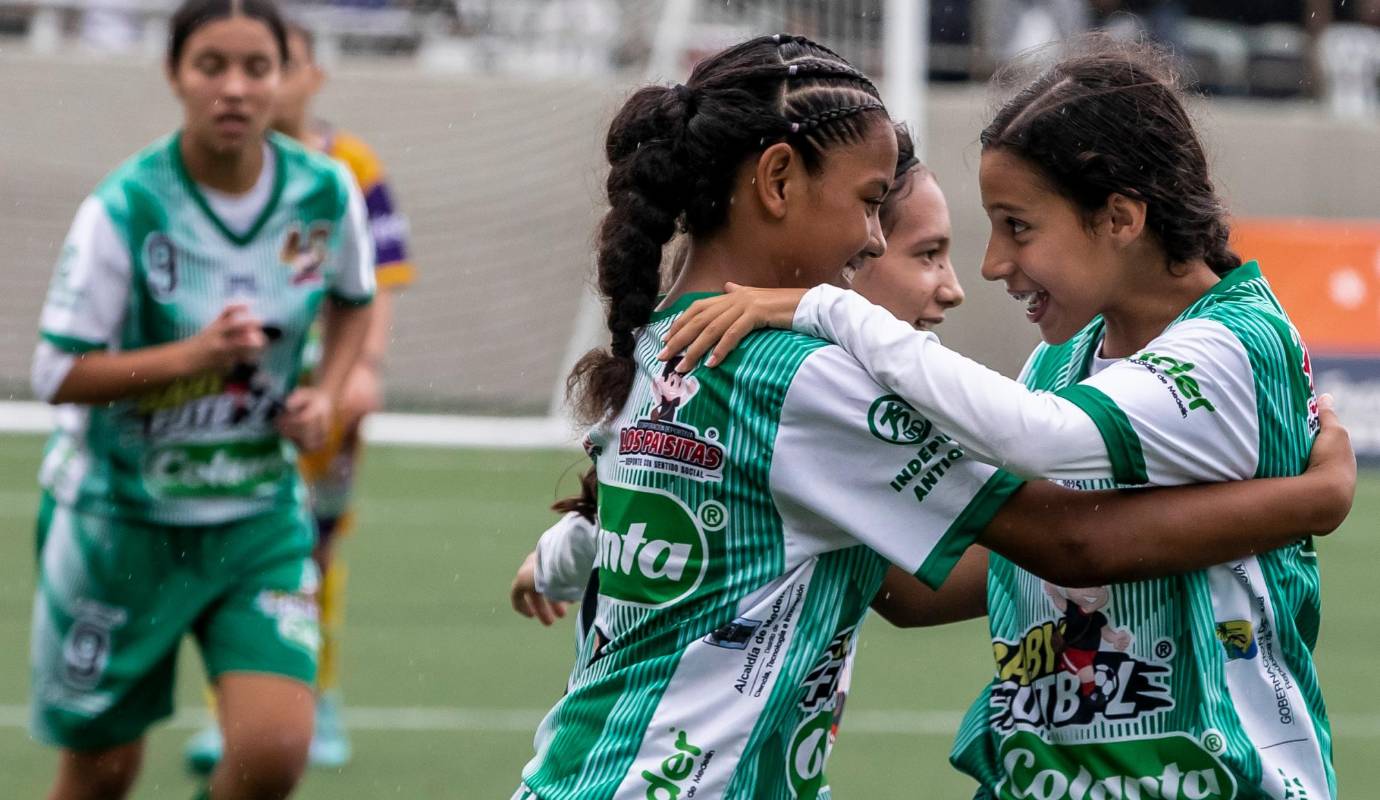 El equipo femenino de Nacional sigue su racha ganadora. FOTO: Jaime Pérez