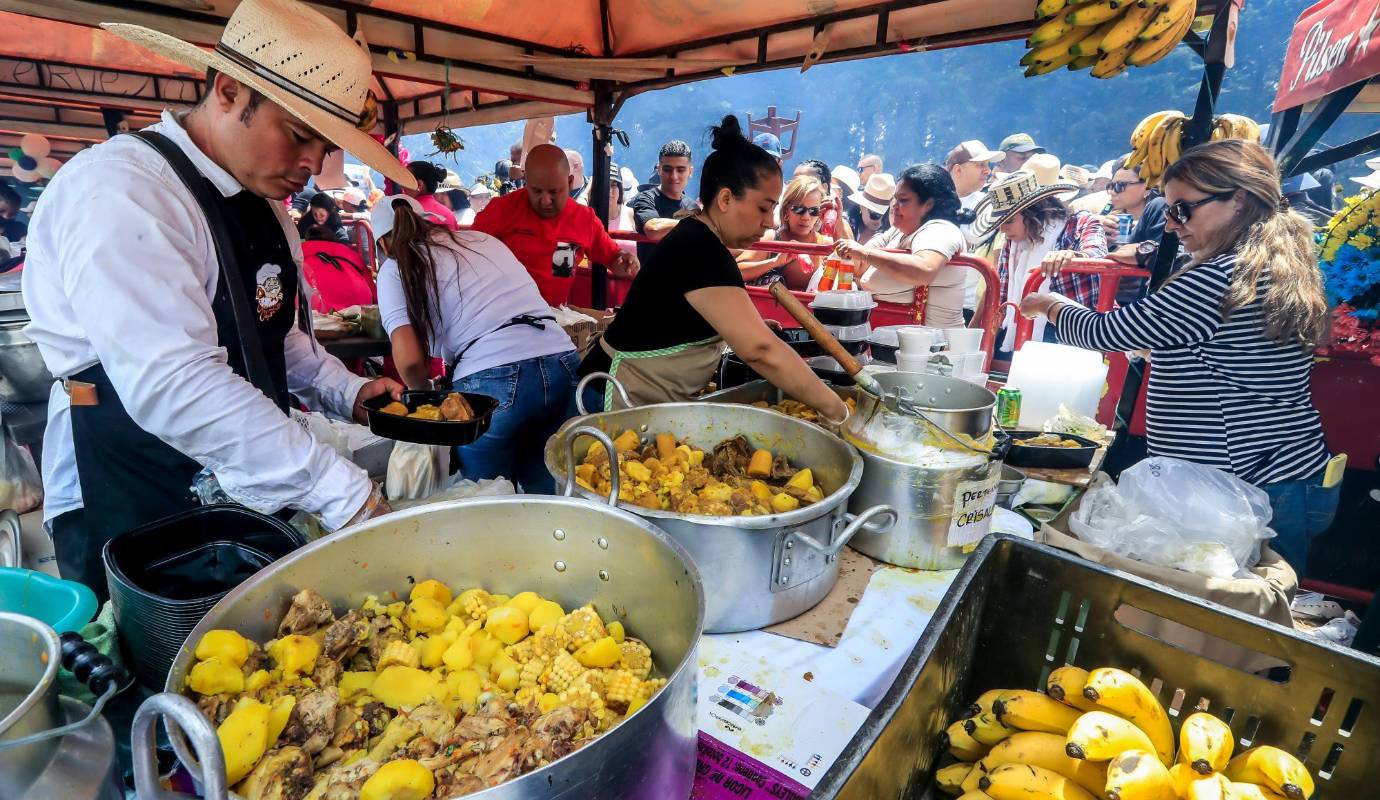 Así fue la preparación de estos sancochos en esta región montañosa de Medellín. FOTOS: Jaime Pérez