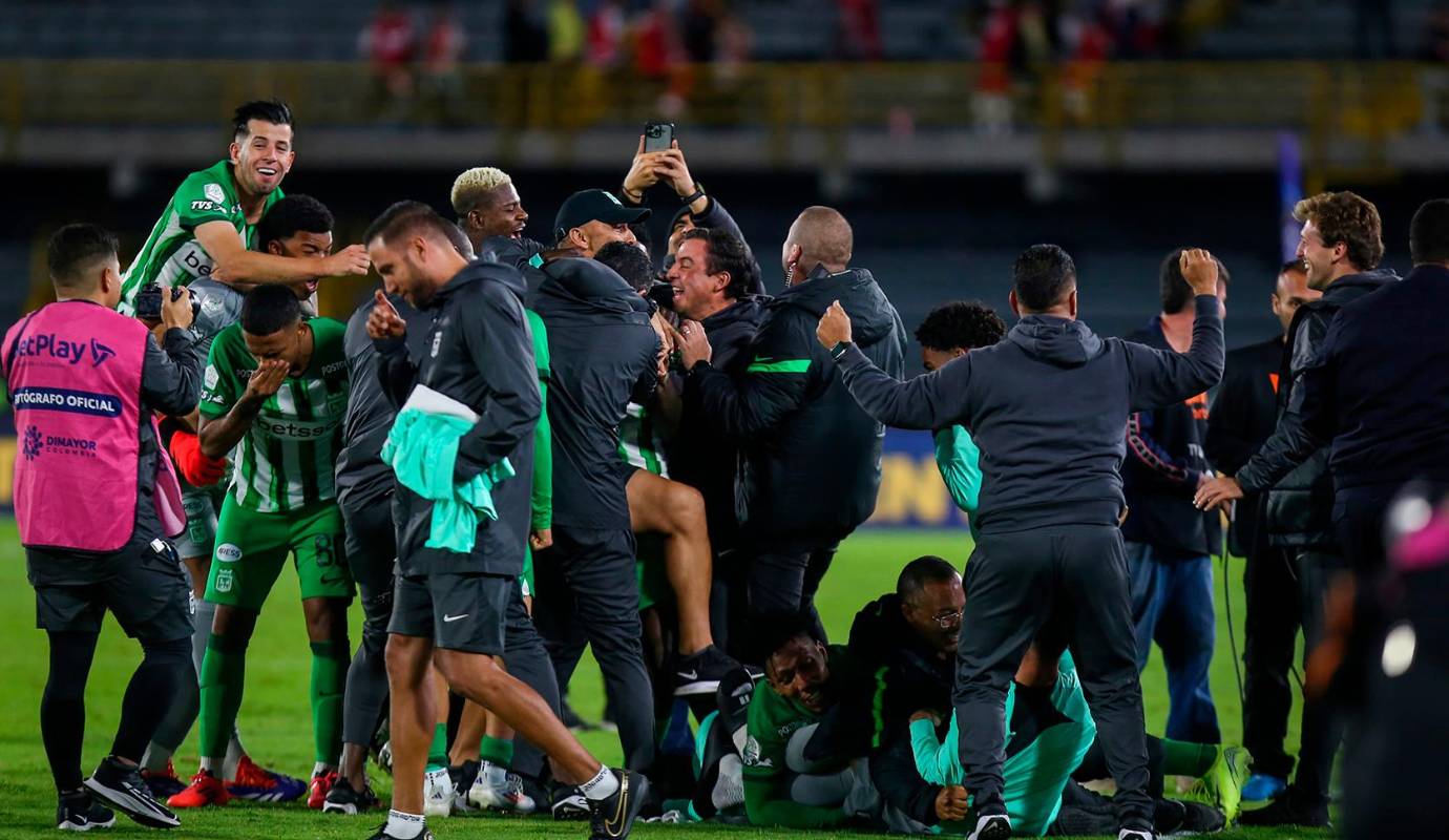 Ahora, Nacional se enfrentará a Deportes Tolima en la gran final. Será un duelo apasionante entre dos equipos que han demostrado un gran nivel a lo largo del torneo. La hinchada verdolaga sueña con un nuevo título, que les permita celebrar a lo grande el centenario de la institución. Foto: Colprensa