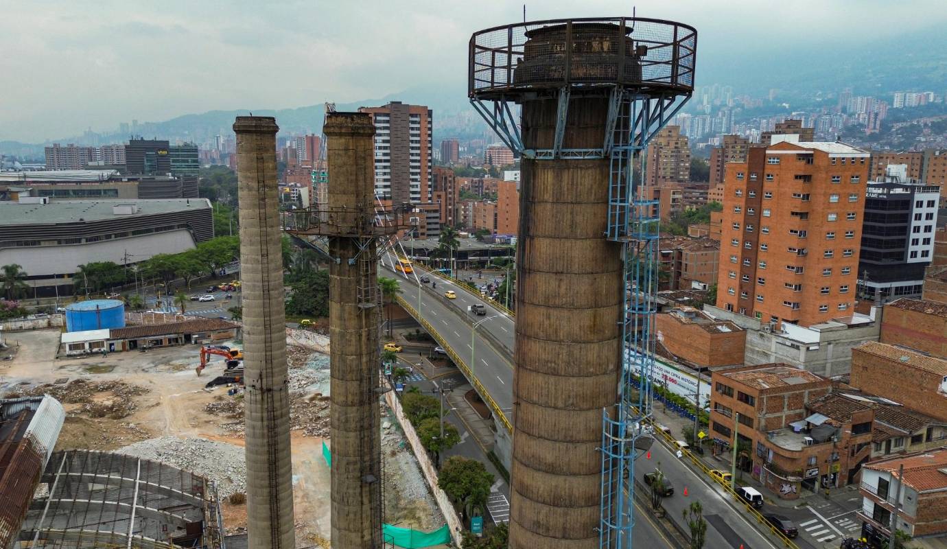 Dos días bastaron para que los primeros 950 apartamentos que se construirán en lo que fue durante siete décadas la fábrica Peldar se vendieran como pan caliente. Foto: Manuel Saldarriaga Quintero.