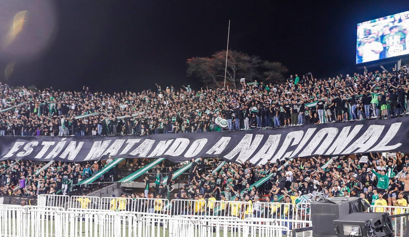 La hinchada de Nacional cada día están más inconforme con el resultado del equipo. FOTO: Jaime Pérez