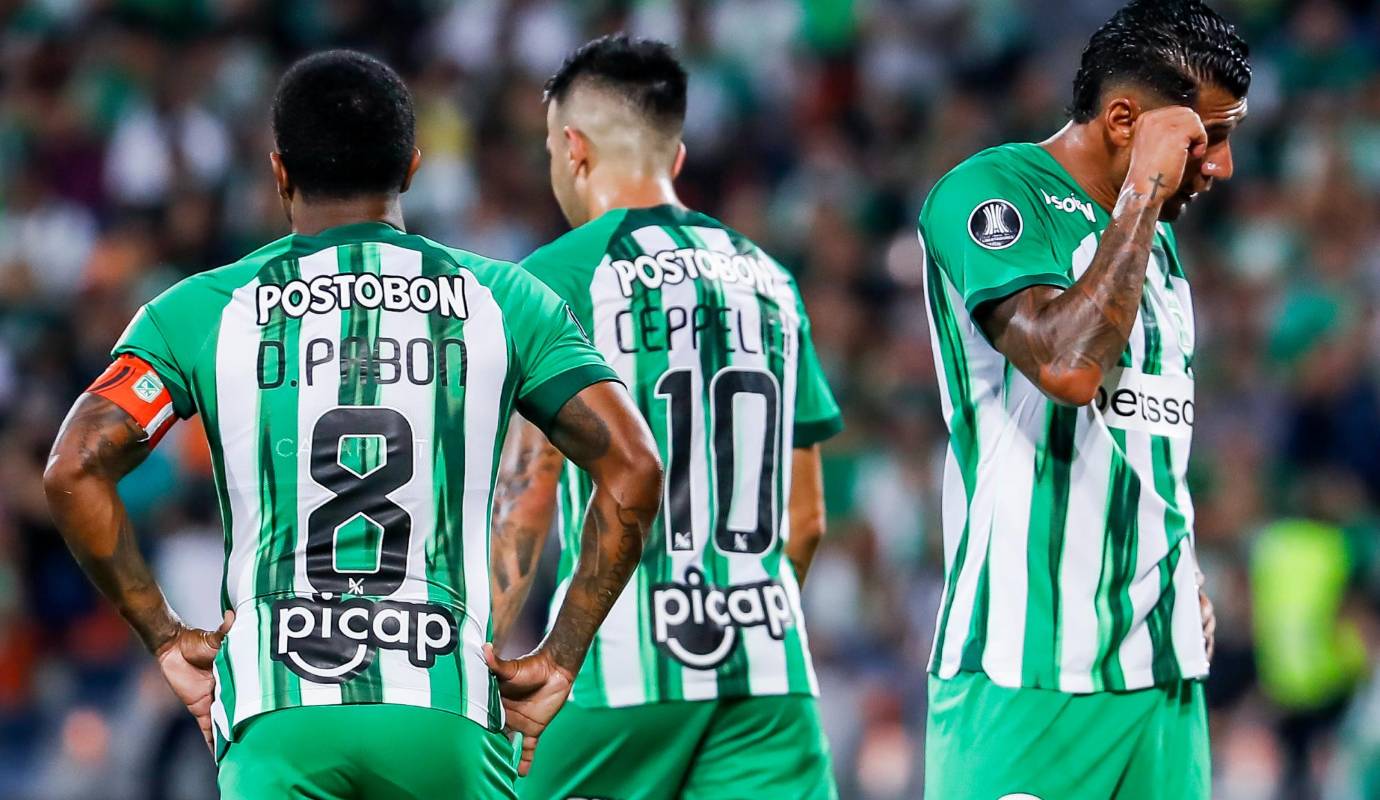 La tristeza de los jugadores de nacional lo dice todo. FOTO: Jaime Pérez