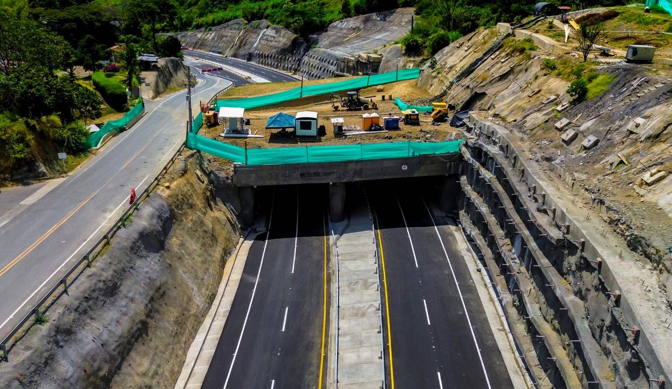 El concesionario Covipacífico, encargado del proyecto de cuarta generación (4G), anunció que la Unidad Funcional 2 está terminada tras más de cinco años de construcción, iniciada en 2018. Sin embargo, no se ha dado una fecha oficial para su apertura. Foto: Camilo Suárez Echeverry