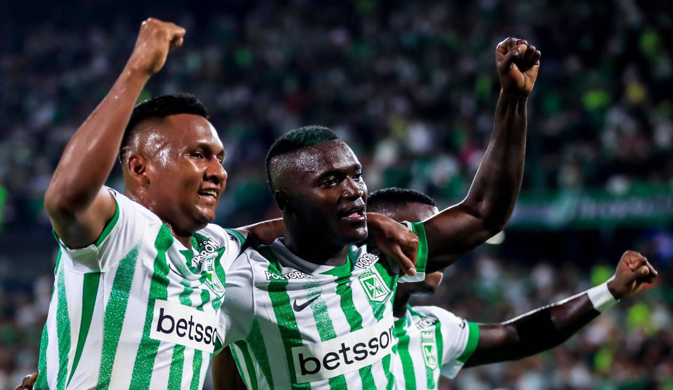 Viveros, en el minuto 83 puso el 3-0 definitivo. Nacional no solo festejó su tricampeonato, sino que reafirmó su condición de líder indiscutido de la Liga con tres victorias consecutivas, ocho goles a favor y ninguno en contra. Foto: Jaime Pérez