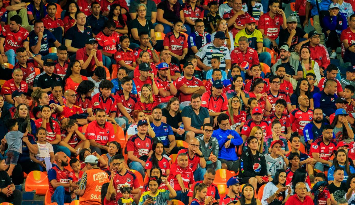 Empate de rojos. Medellín y Santa Fe no pasaron del 1-1. Foto: Camilo Suárez Echeverry