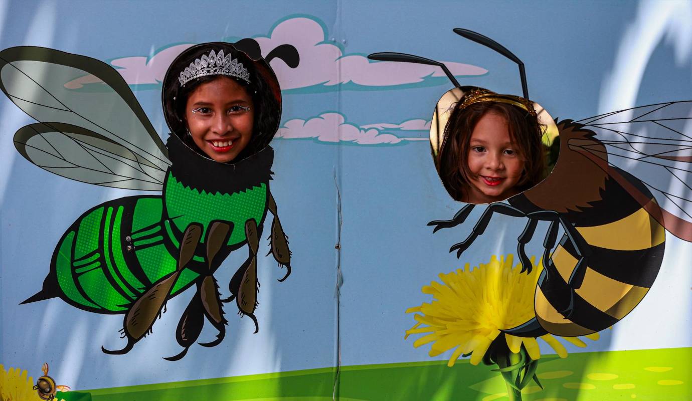  Los visitantes, además de disfrutar de las exhibiciones de fauna, participaron en talleres educativos donde conocieron sobre la biodiversidad y la importancia de proteger el medio ambiente. Foto: Manuel Saldarriaga Quintero.