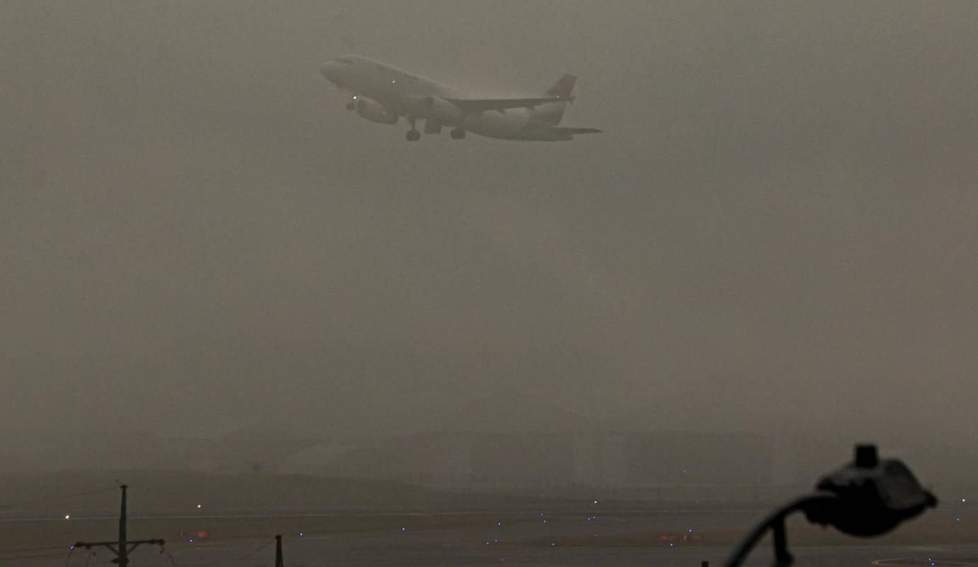 Los aviones en el José María, cuando hay bancos de niebla, solo pueden despegar con 1.600 metros de visibilidad. En Rionegro la visibilidad se ha reducido hasta escasos 150 metros. Foto: Manuel Saldarriaga Quintero.