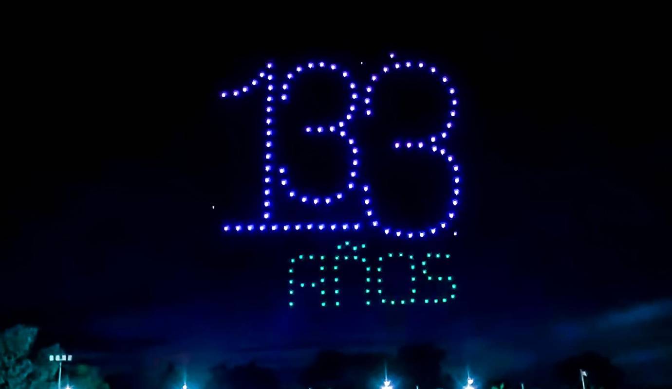 Este espectáculo de luces y tecnología no solo emocionó a los asistentes, sino que también representó el compromiso de la Policía con la modernización y la innovación. Foto: Toma de video