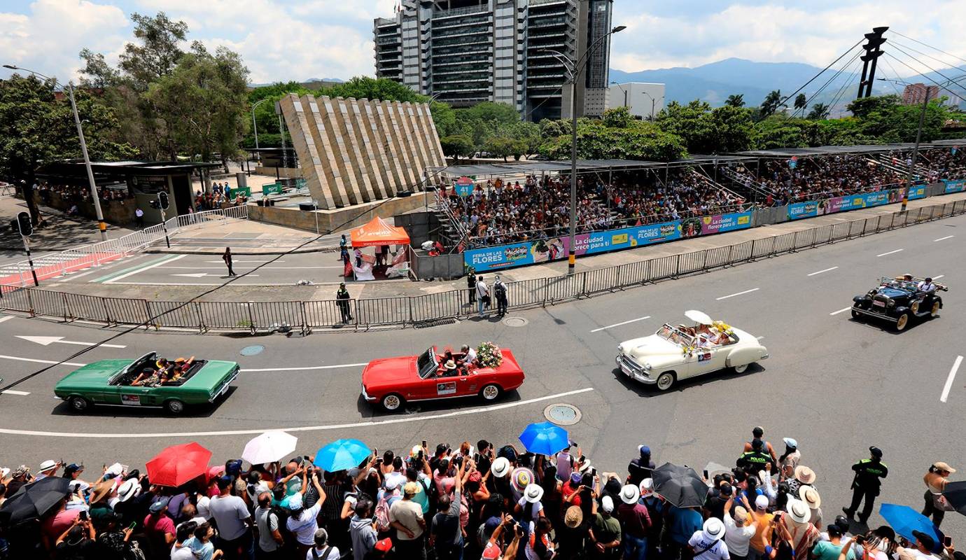 Los habitantes del Valle del Aburrá, junto con turistas nacionales y extranjeros, disfrutaron de un desfile único en el que los convertibles serán los protagonistas. Foto: Esneyder Gutiérrez