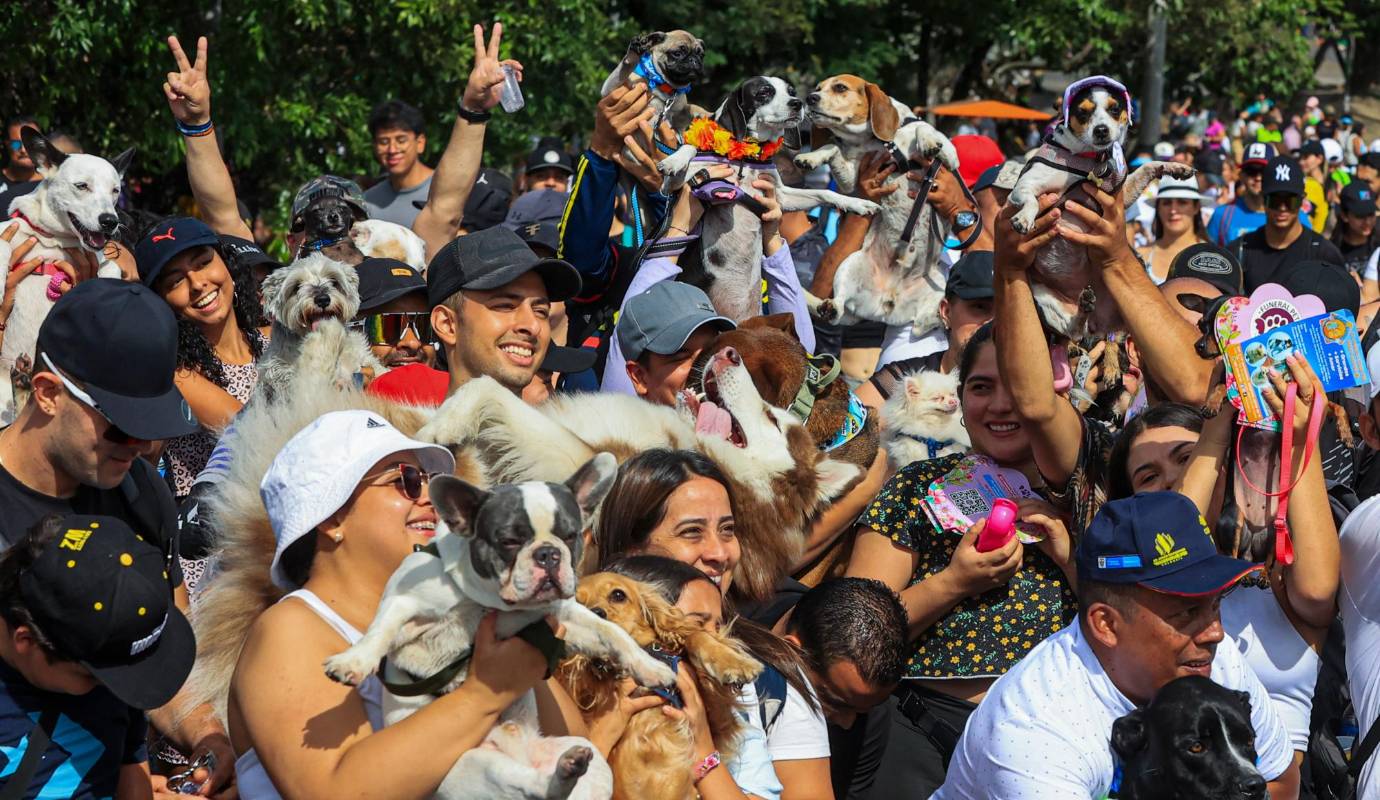 Muy concurrida, como todos los años, estuvo la tradicional Caminata Canina y de Mascotas Tierragro. Foto: Manuel Saldarriaga Quintero