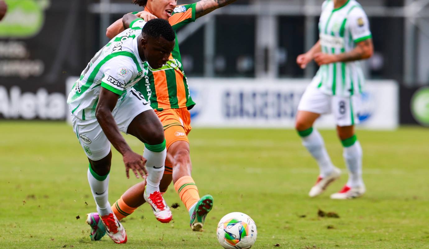 Los ímpetus y velocidad que quiso imponer Marino Hinestroza, convocado por primera vez a la Selección Colombia de mayores, se diluyeron con el paso del tiempo. Foto: Manuel Saldarriaga Quintero. 