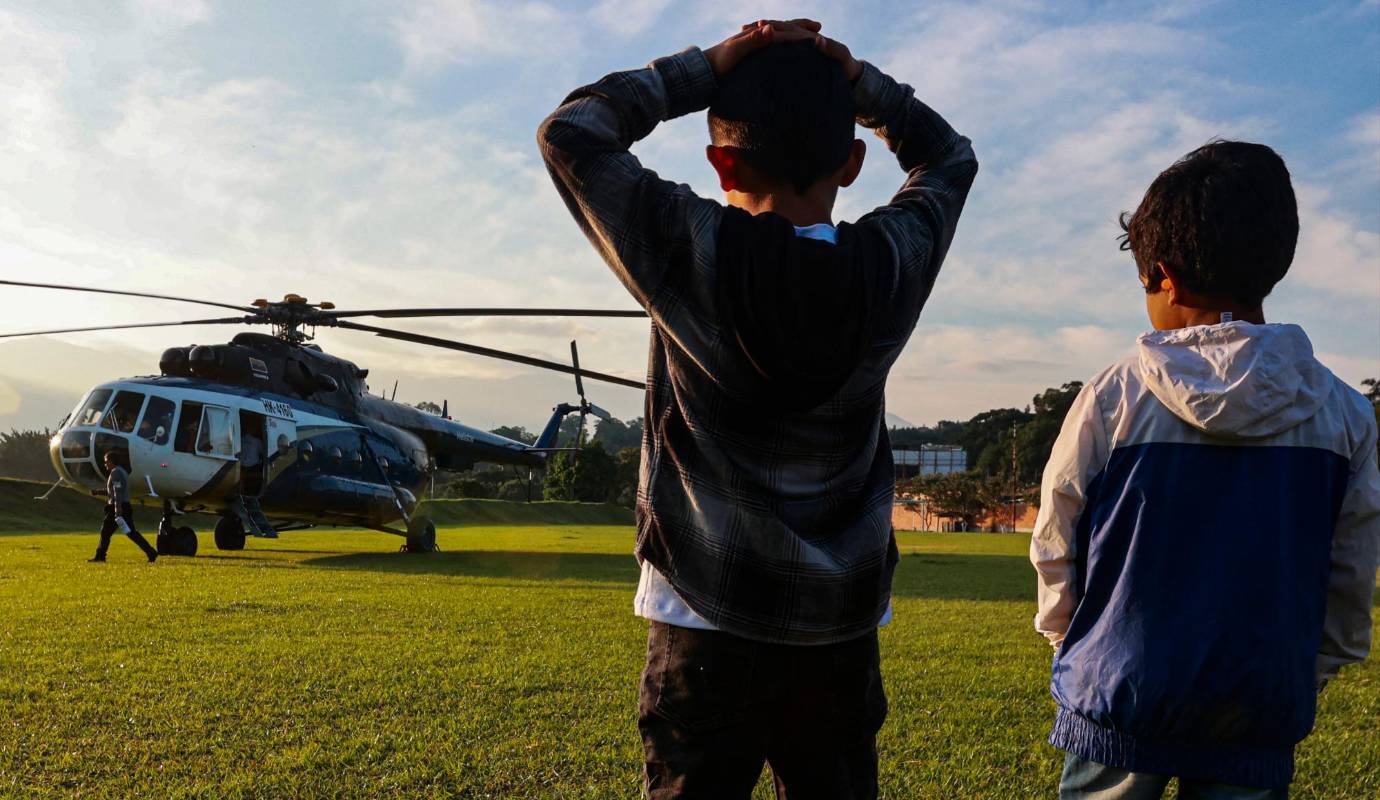 En una Navidad llena de magia, 30 niños de Medellín vieron cómo sus sueños se hacían realidad al vivir la experiencia única de volar en helicóptero. Foto: Manuel Saldarriaga Quintero.