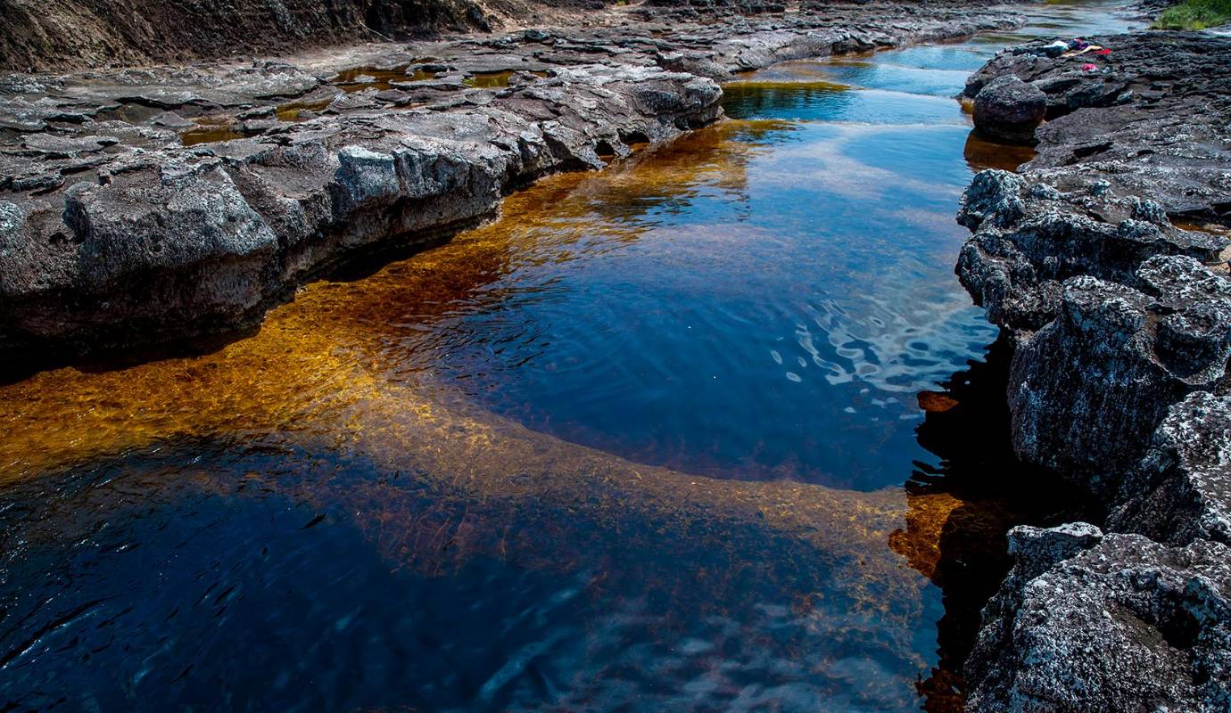 Visitar El Guaviare es adentrarse en un territorio lleno de maravillas naturales aún poco exploradas, donde cada rincón ofrece la oportunidad de vivir una aventura única y memorable. Descubre un destino que combina naturaleza, historia y cultura en un escenario que parece salido de un sueño. Foto: Juan Antonio Sánchez 