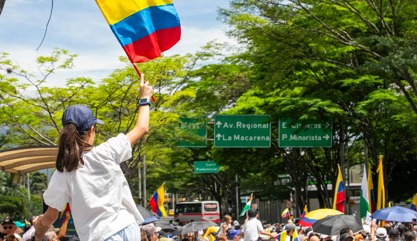 La masiva asistencia en la capital antioqueña disipó las dudas sobre la respuesta que alcanzaría la convocatoria, justo en un día del Padre. Foto: Esneyder Gutiérrez.