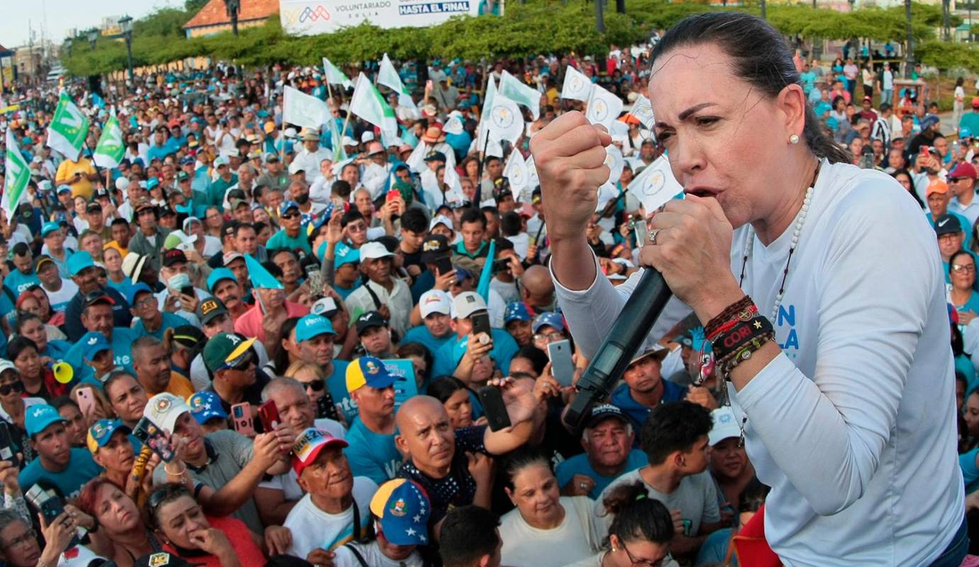 María Corina Machado, líder de la oposición venezolana, anunció que tienen más del 40 % de las actas y el 100 % de las transmitidas por el CNE y coincide con que “Edmundo obtuvo el 70 % de los votos y Maduro el 30 %”, denunció Machado. Foto: GETTY