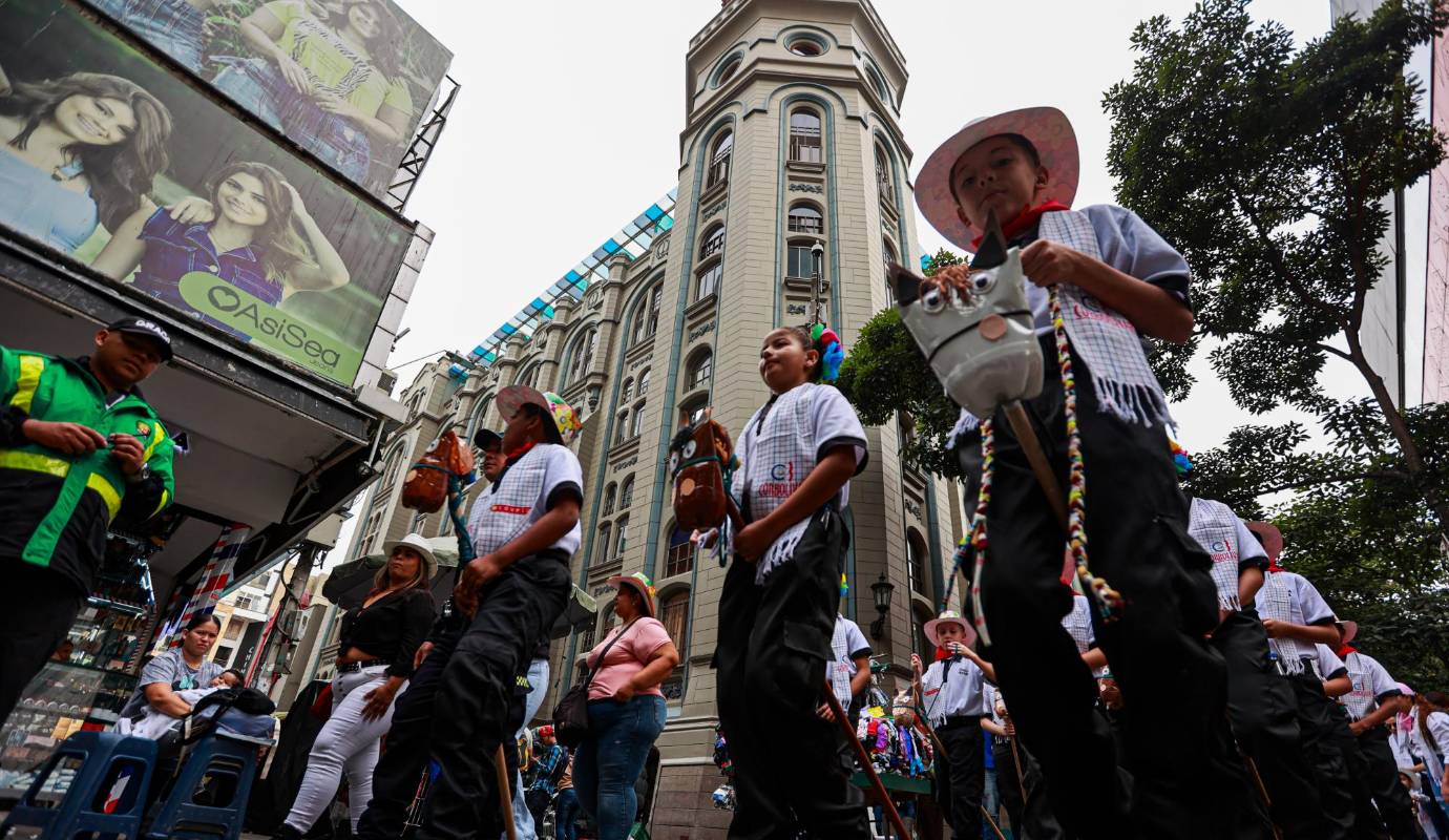 Este evento para los más chicos en la Feria de las Flores, llegó a su versión XXIV, un evento de las Feria de las Flores. Foto: Manuel Saldarriaga Quintero.