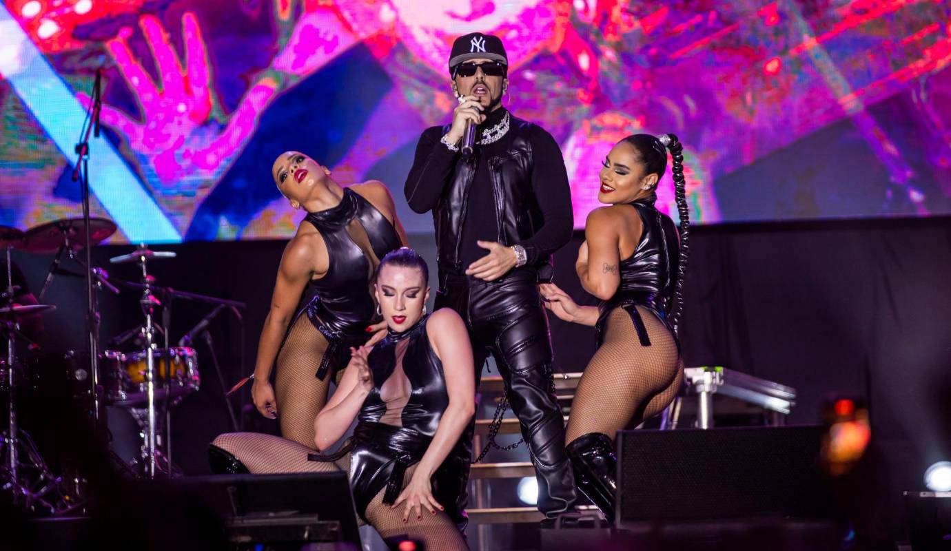 Yandel prendió la fiesta con sus clásicos de reggeton que pusieron a cantar y gozar al público. Foto: Carlos Velásquez. 