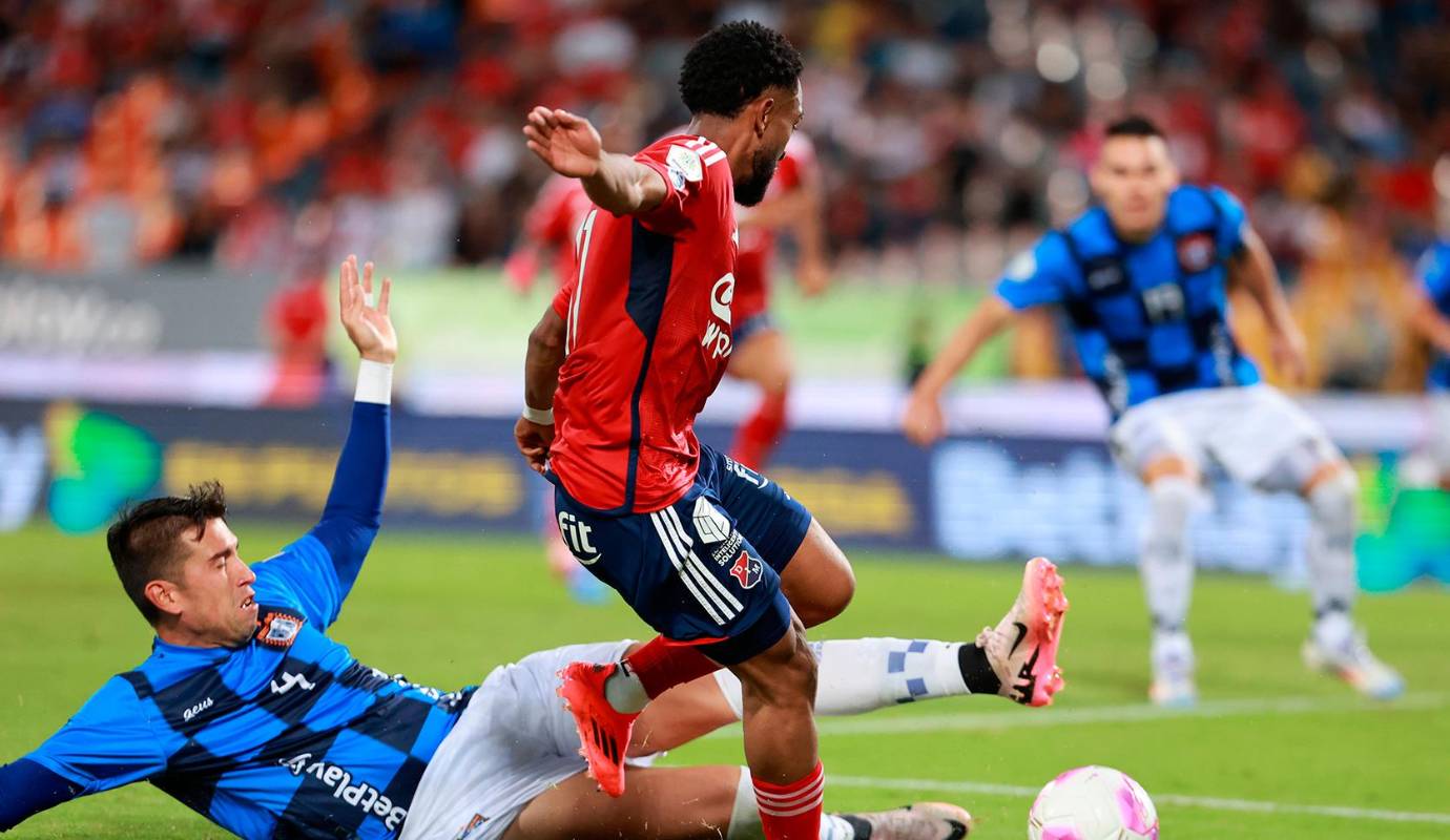 Con el marcador en contra, el equipo dirigido por Alejandro Restrepo afrontó el partido de vuelta en casa con la necesidad de anotar mínimo tres goles para igualar la serie. Foto: Manuel Saldarriaga Quintero