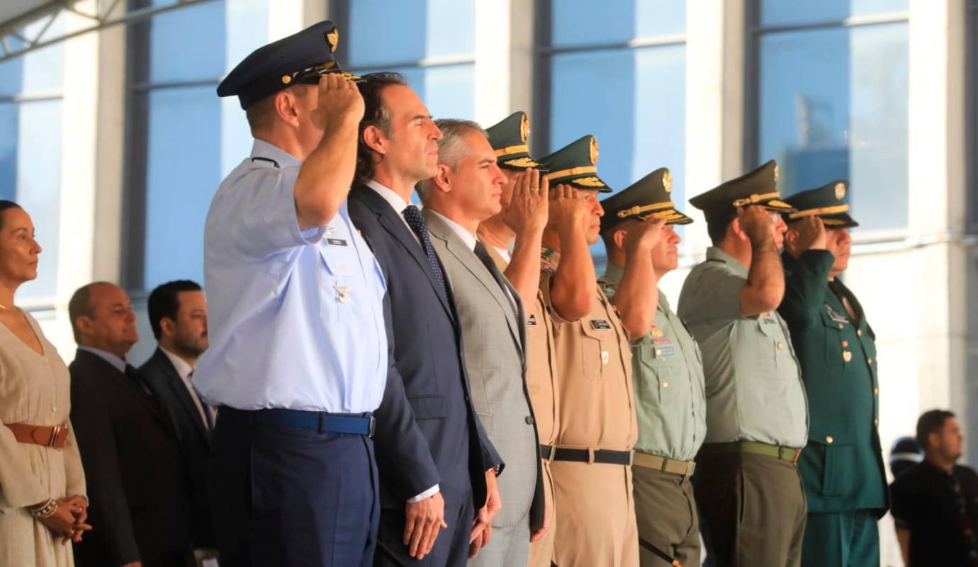 El evento contó con la presencia de altos funcionarios, representantes de las fuerzas armadas, líderes comunitarios y ciudadanos que se reunieron para conmemorar este importante día. Foto: Esneyder Gutiérrez