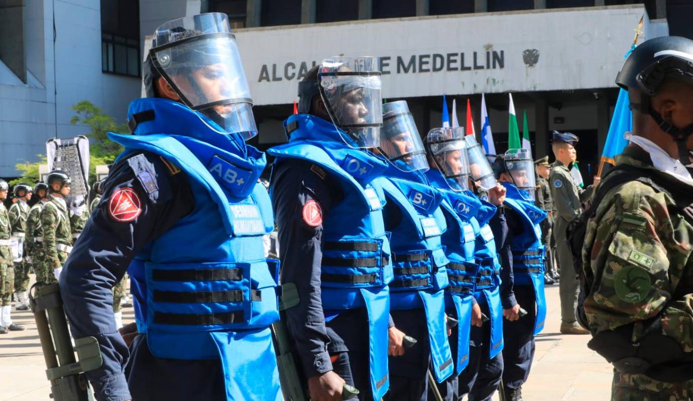 La conmemoración del 20 de julio en Medellín fue un momento para recordar la gesta heroica de nuestros próceres y reafirmar el compromiso con los valores de la libertad, la democracia y la justicia. Foto: Esneyder Gutiérrez