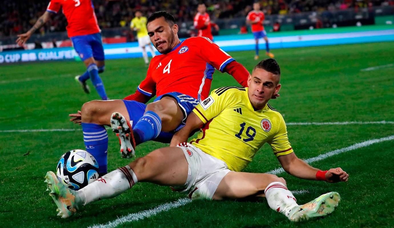 Rafael Santos Borré con poca participación en el encuentro, fue sustituido por Jhon Jáder Durán. Foto: GETTY