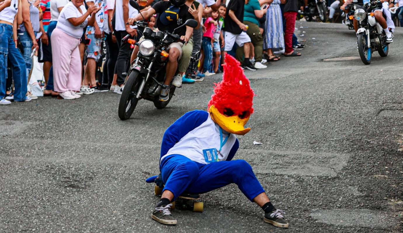 La combinación de destreza, creatividad y velocidad hizo de este evento una experiencia única, donde grandes y chicos disfrutaron de un espectáculo lleno de adrenalina y diversión. Foto: Manuel Saldarriaga Quintero.